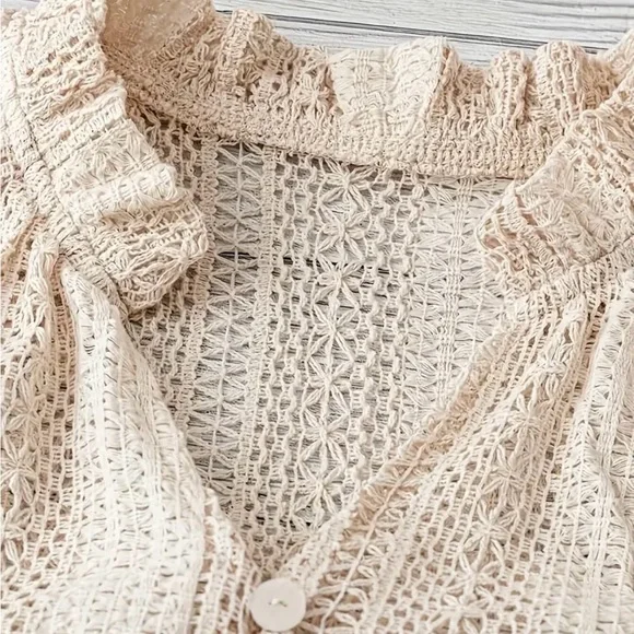 Chic Cream Lace Button-Up Blouse - Picture 3 of 3